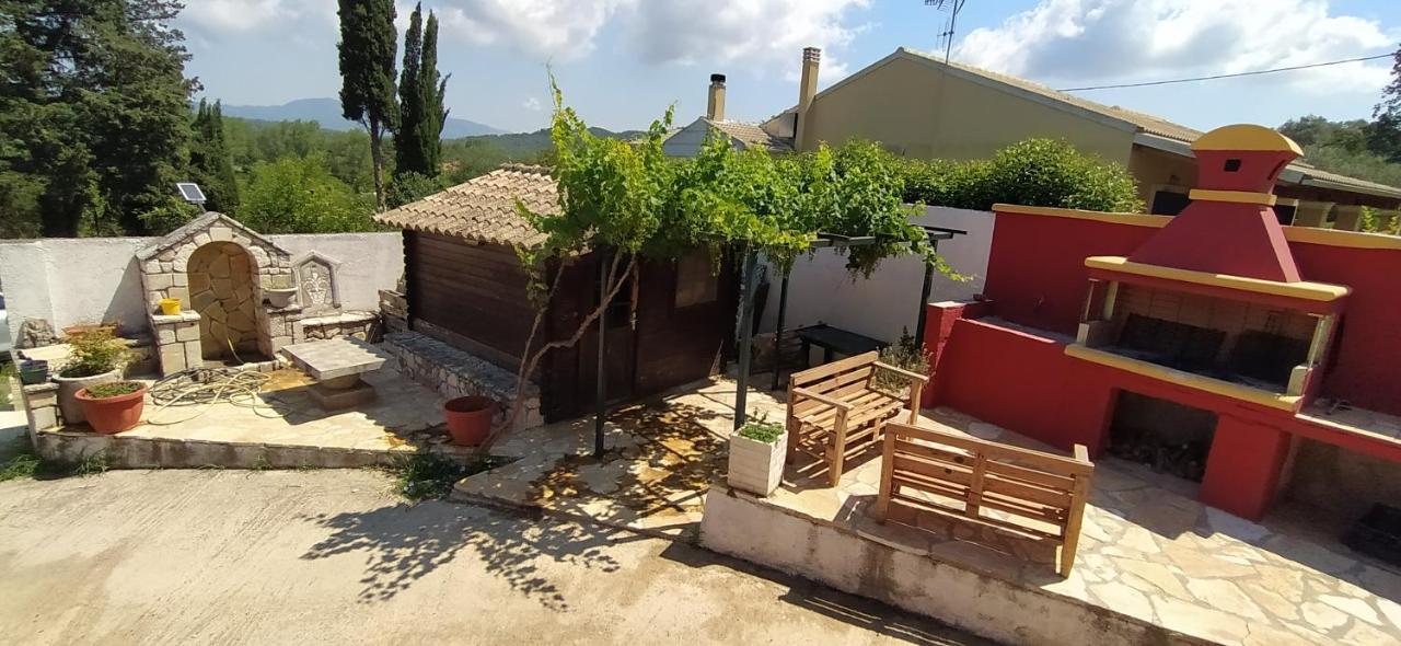 House In The Country Guest House Vatos Exterior photo